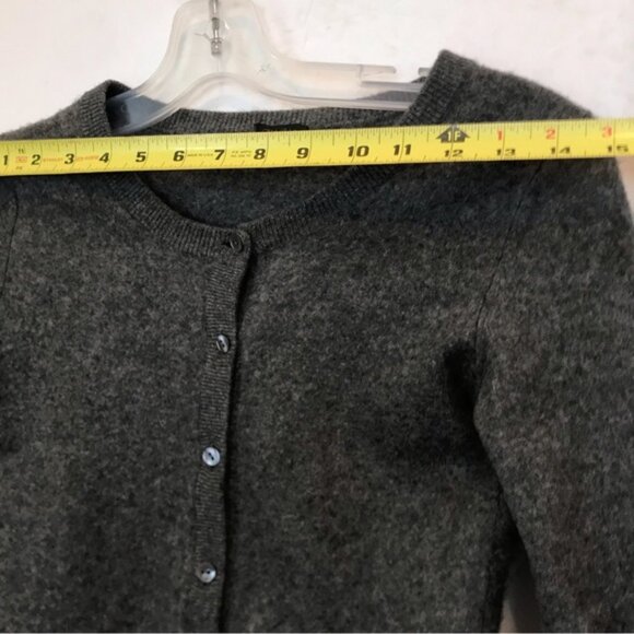 Aritzia Talula Babaton 100% Cashmere Cardigan Sweater Button up Crew Neck Grey S - Picture 12 of 15